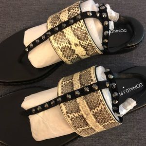 BRAND NEW Donald J. Pliner sandals!